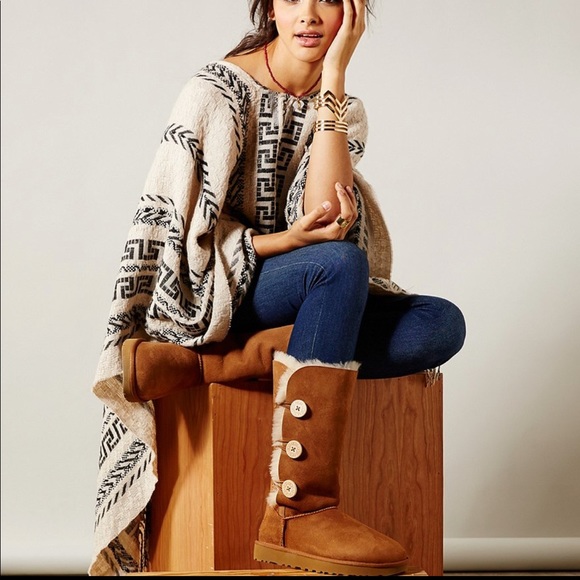 ugg womens bailey button triplet button boots chestnut